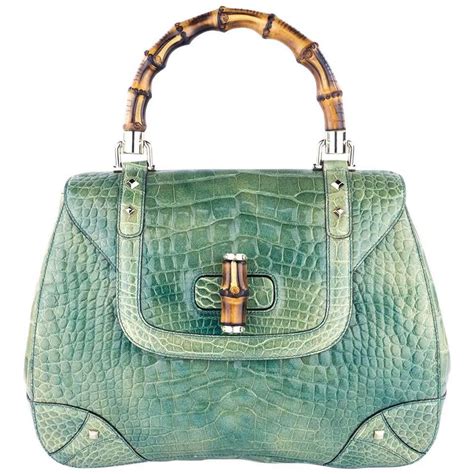 mint gucci purse